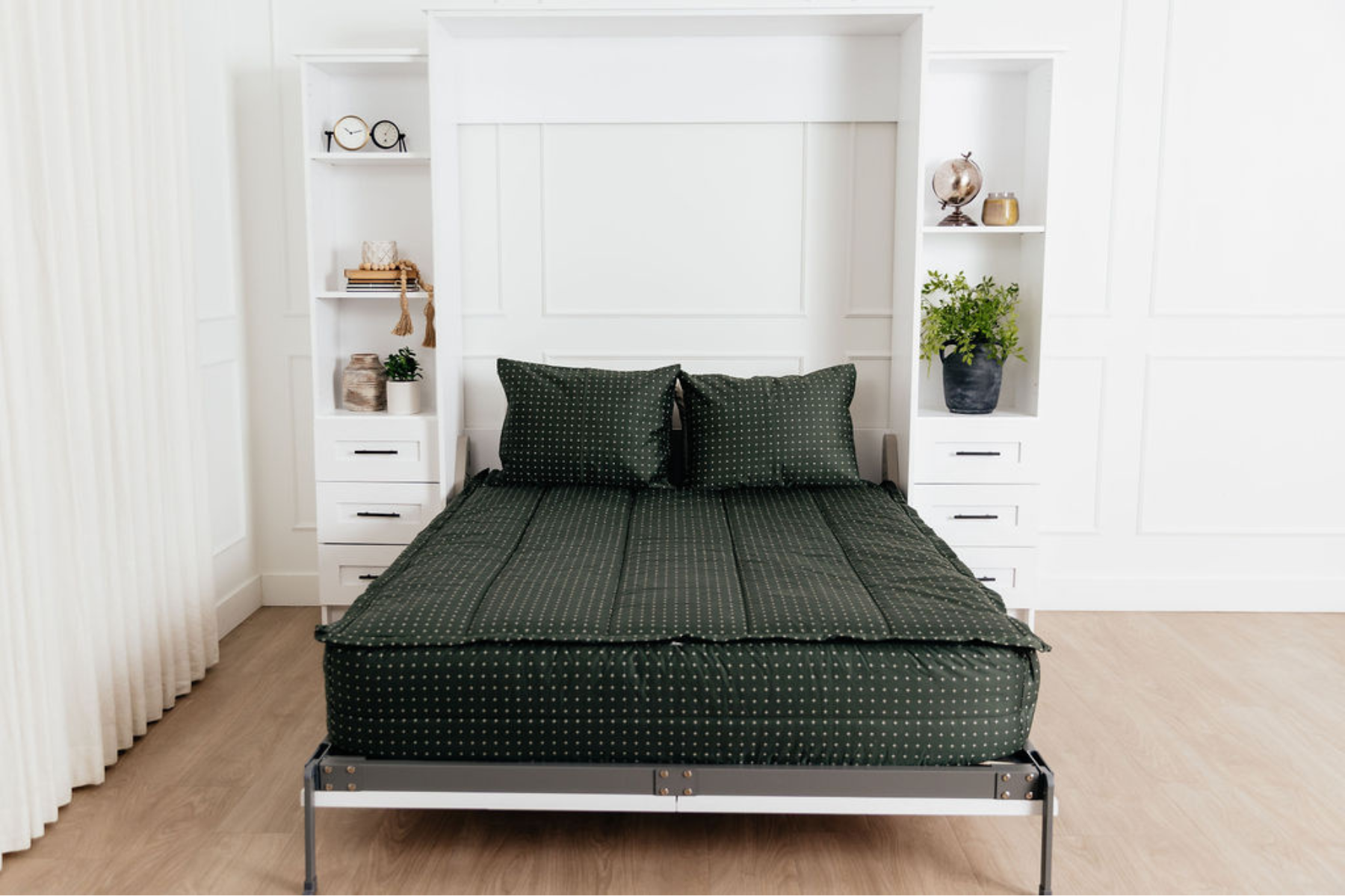 
      What Are the Best Bedding Solutions for Murphy Beds?
    
