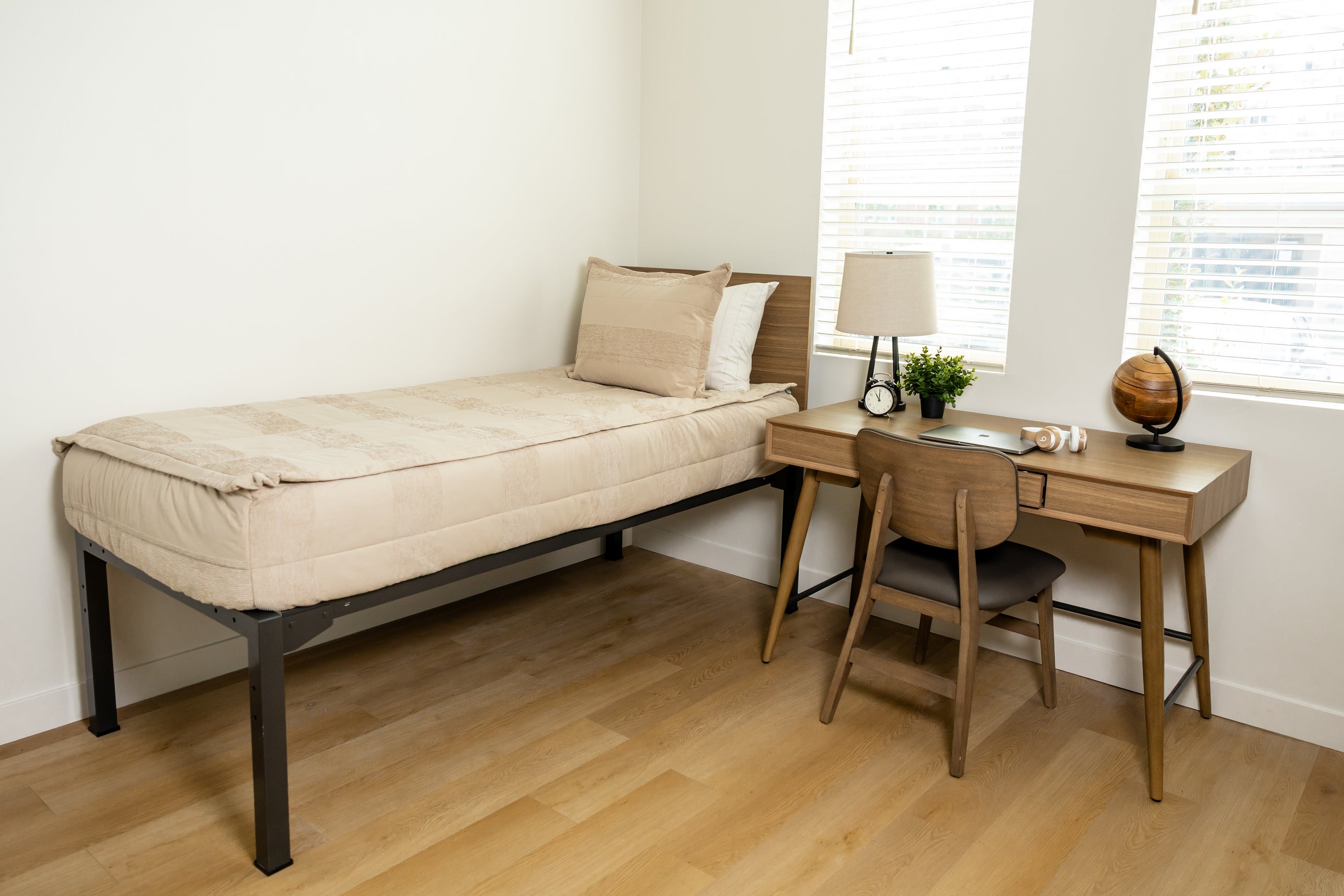 Halston Luxe Beddy's