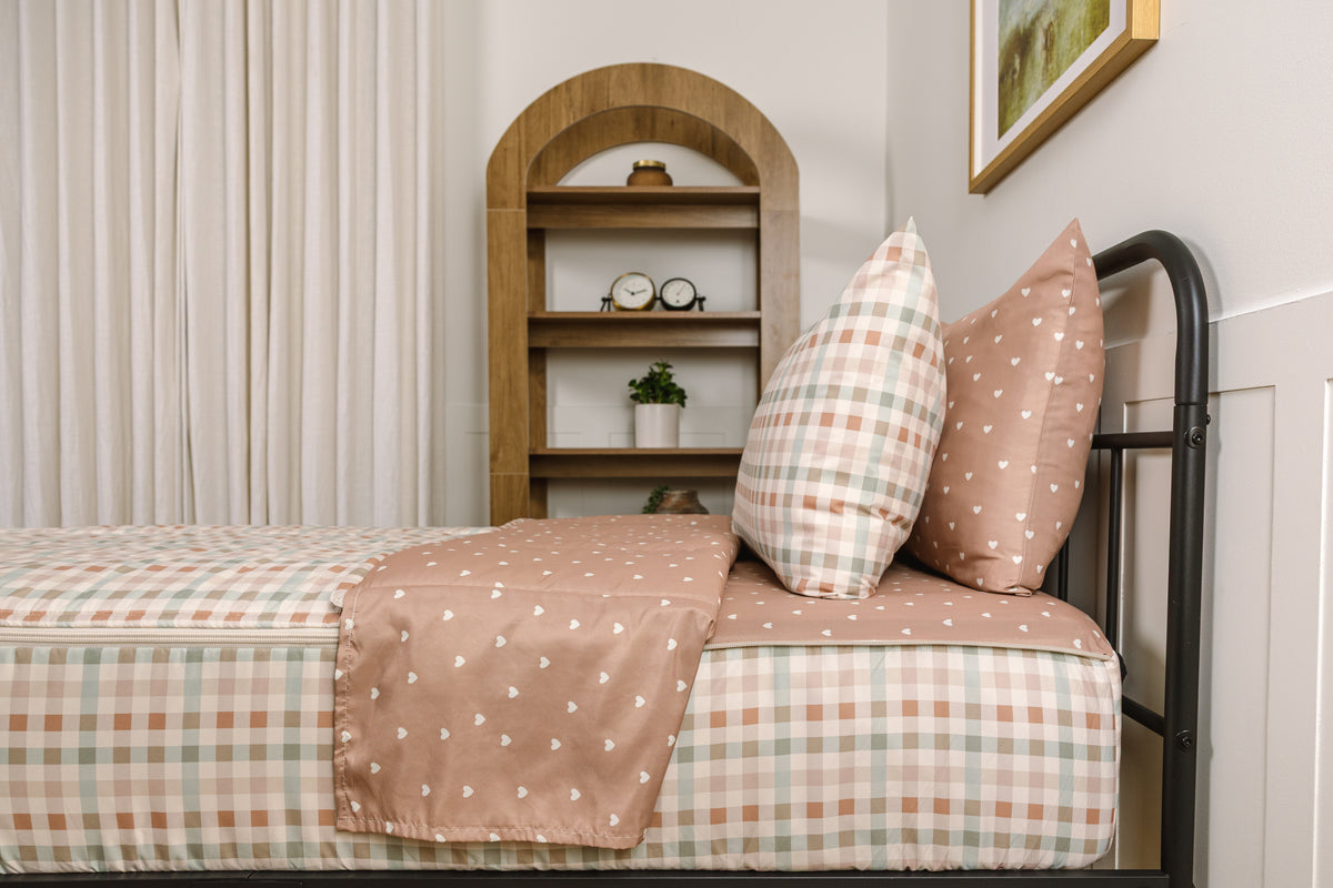 Sweetheart Check Beddy's